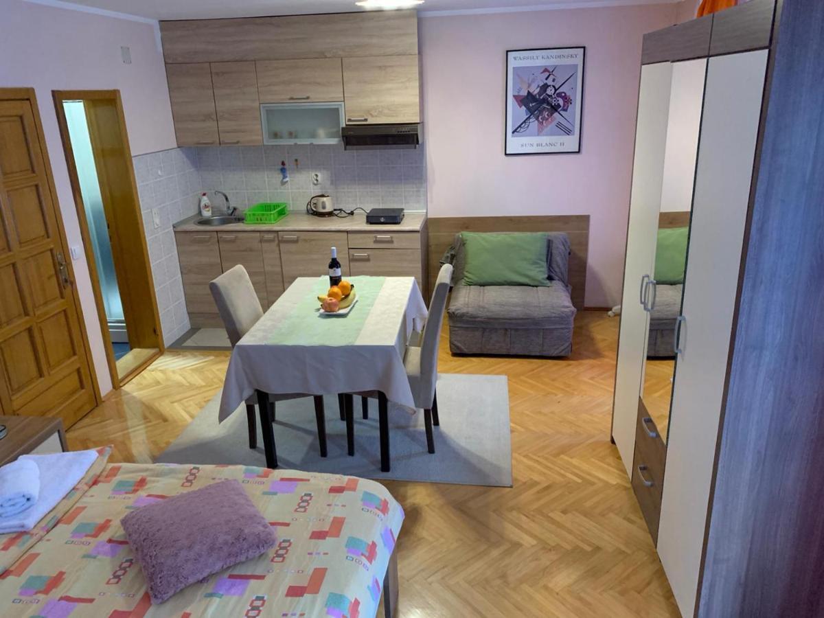 Apartmani Micic Vrnjacka Banja Ngoại thất bức ảnh